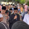 Wakil Bupati Halsel Helmi Umar Muchsin Hadiri Pemakaman Almarhum Abdul Gani Kasuba