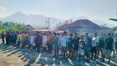 Pemdes Dolik dan TNI Polri Gelar Bakti Sosial Bersihkan Lingkungan