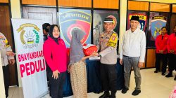 Polsek Gane Timur Laksanakan Pembagian Sembako Ramadhan untuk Ibu Janda Lanjut Usia